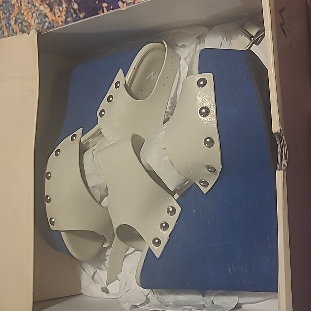 Women shoes